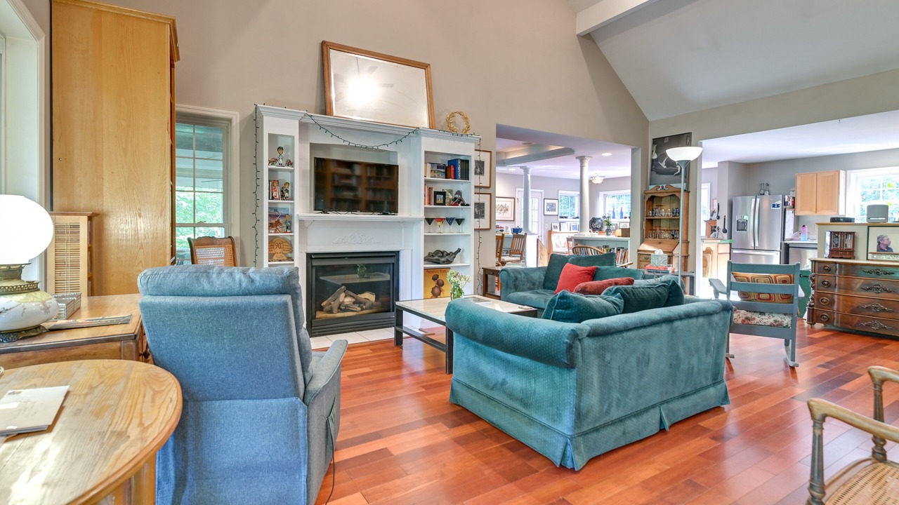 Photo of Livingroom in Schuylerville