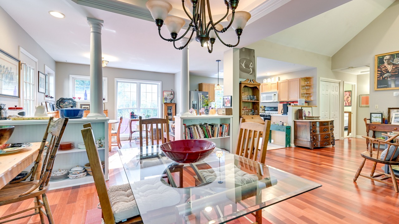 Photo of Livingroom in Schuylerville