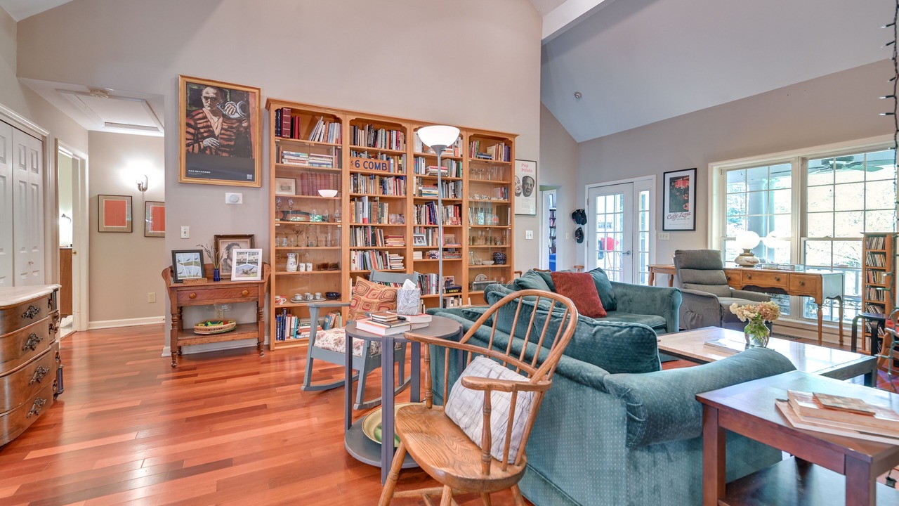 Photo of Livingroom in Schuylerville