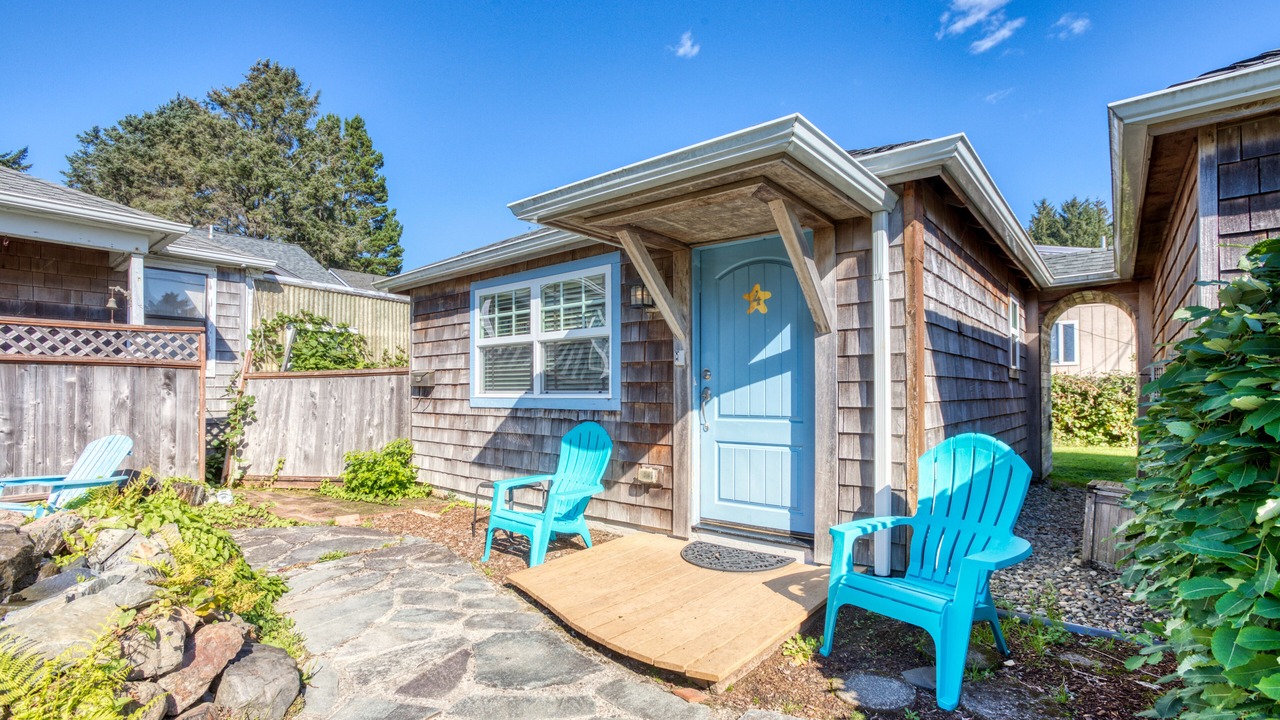 Photo of Patio Balcony in Downtown Cannon Beach