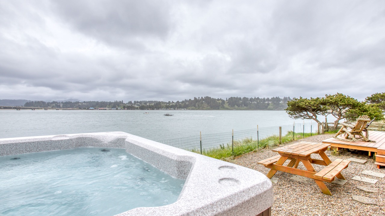 Photo of Patio Balcony in Bayshore