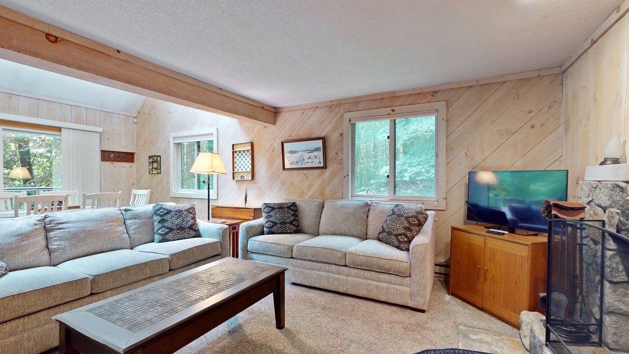 Photo of Livingroom in West Dover