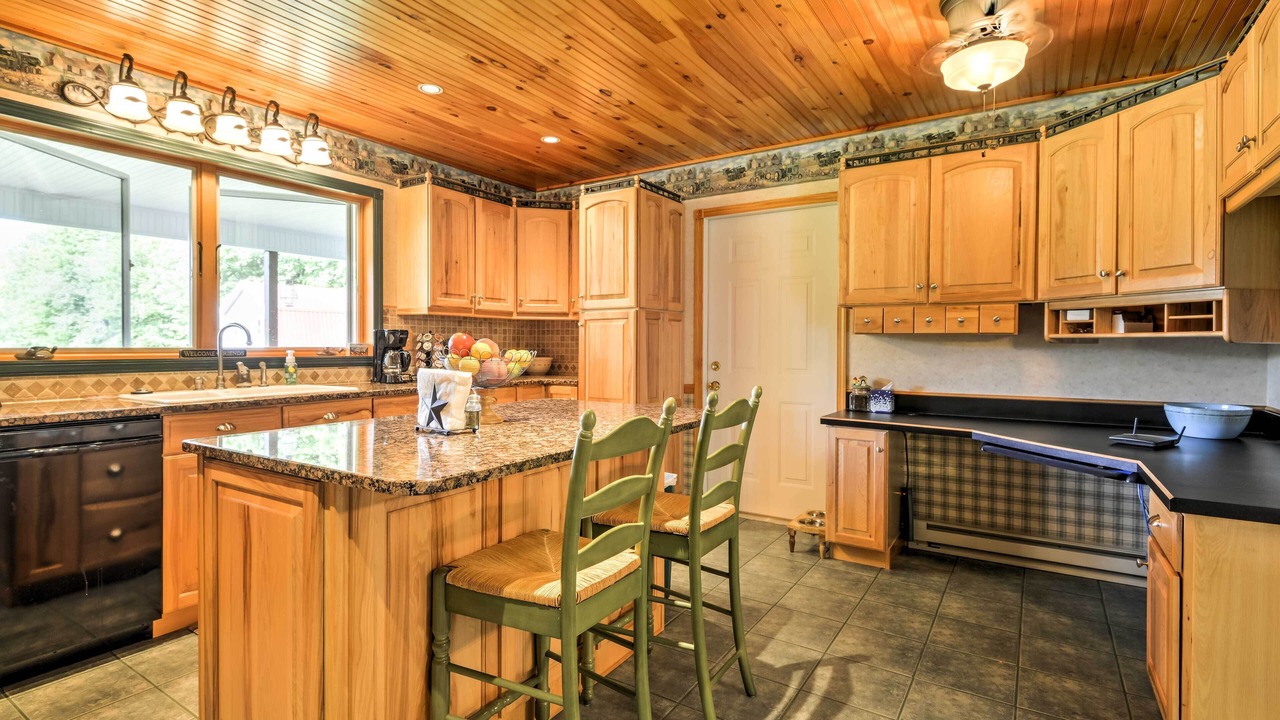 Photo of Kitchen in Thompson