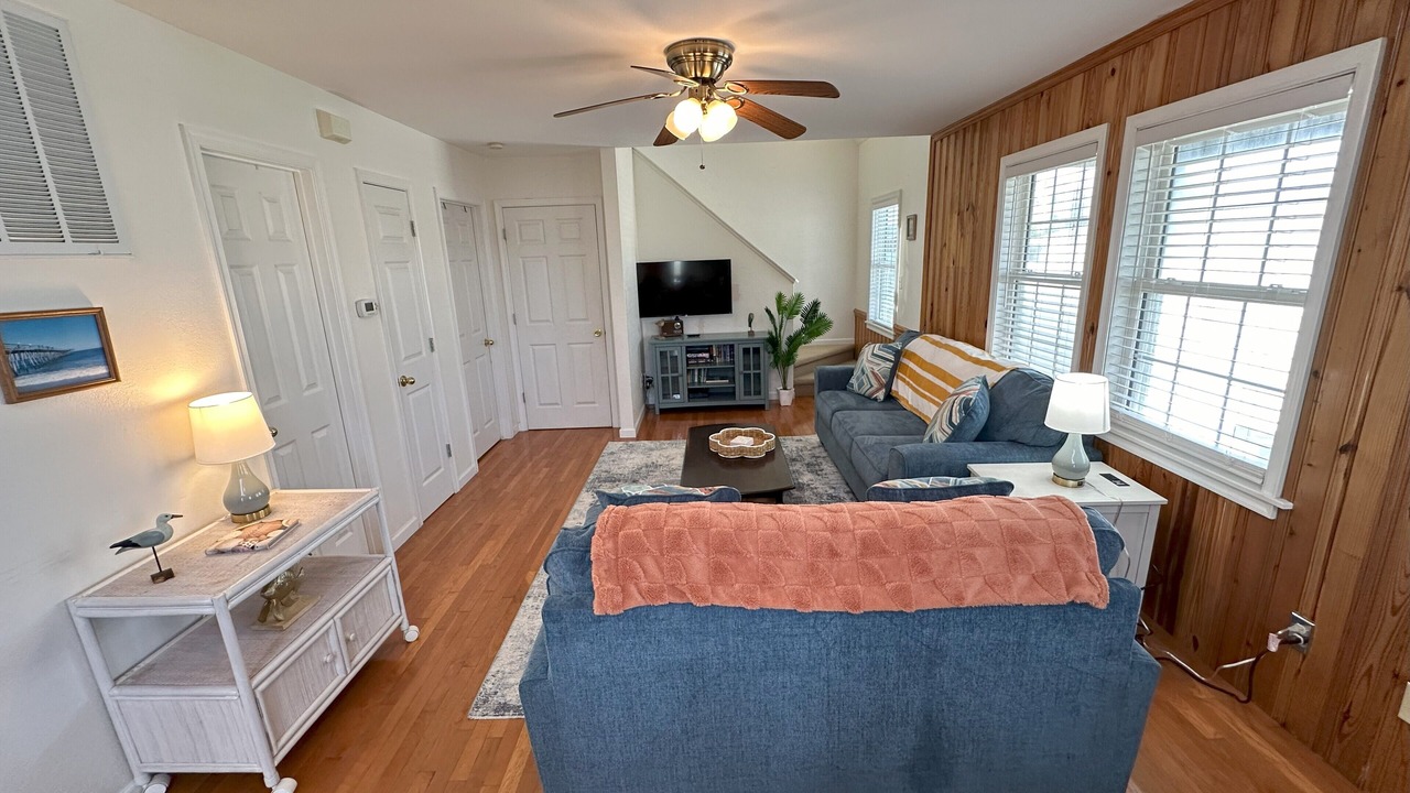 Photo of Livingroom in Colington