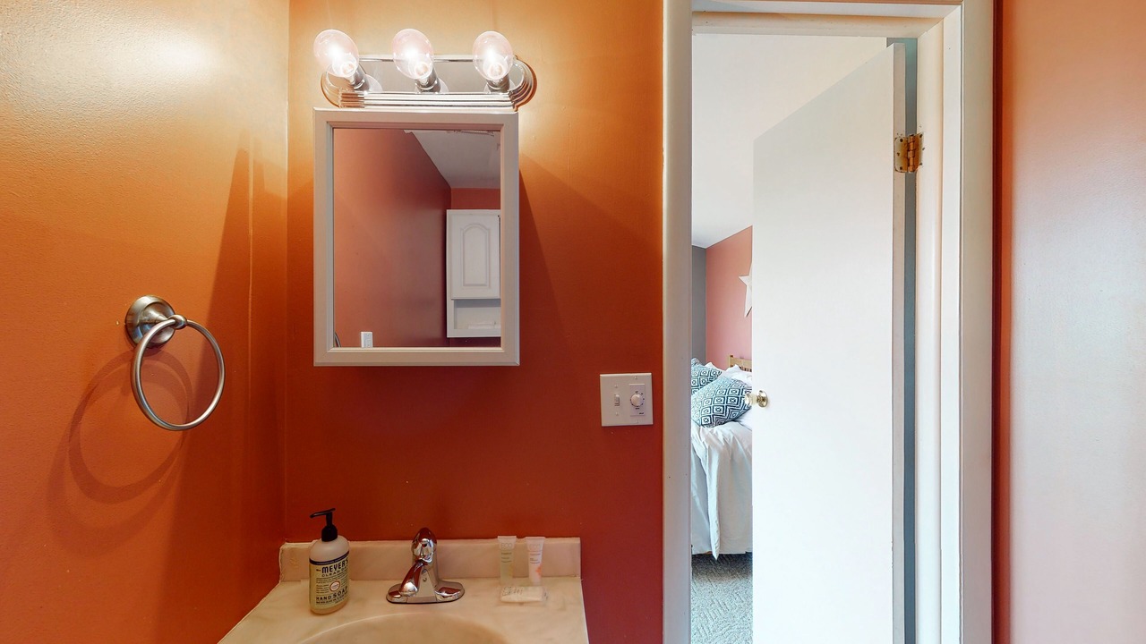 Photo of Bathroom in Warren