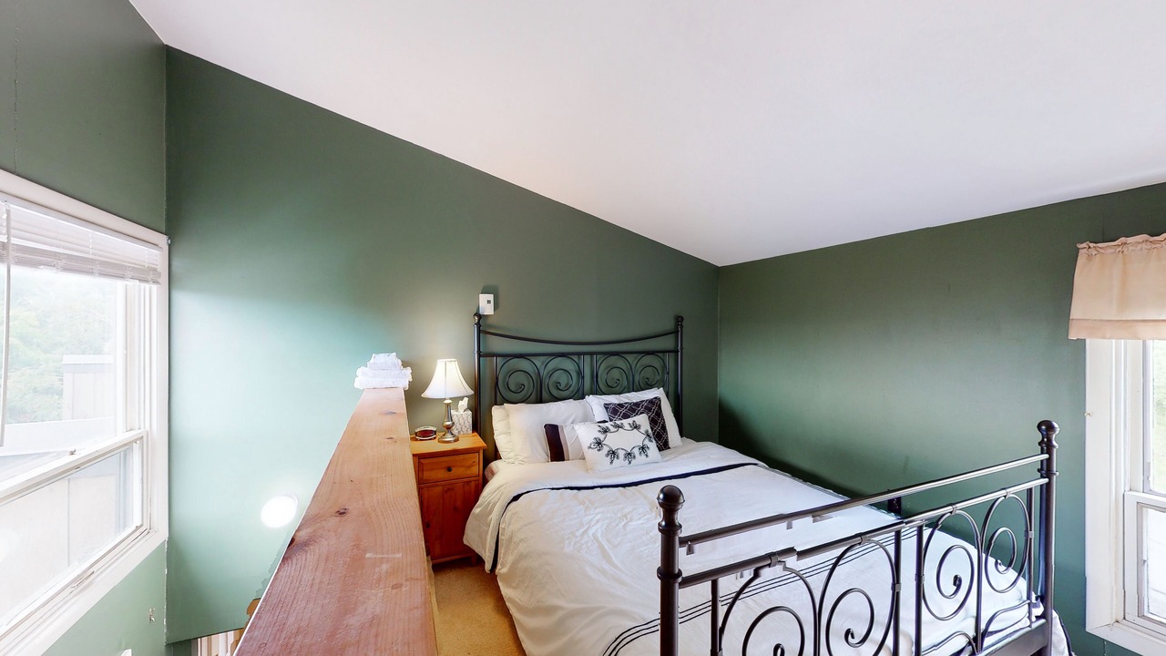 Photo of Bedroom in Warren