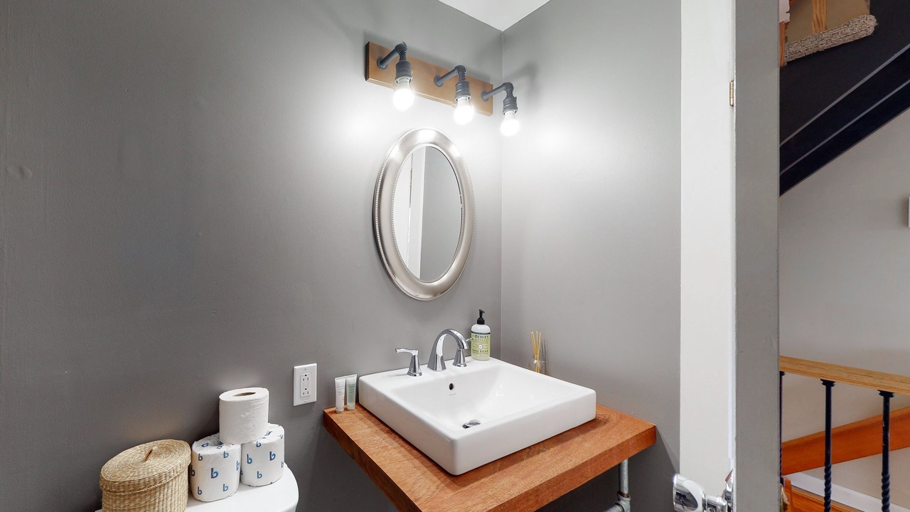 Photo of Bathroom in Warren