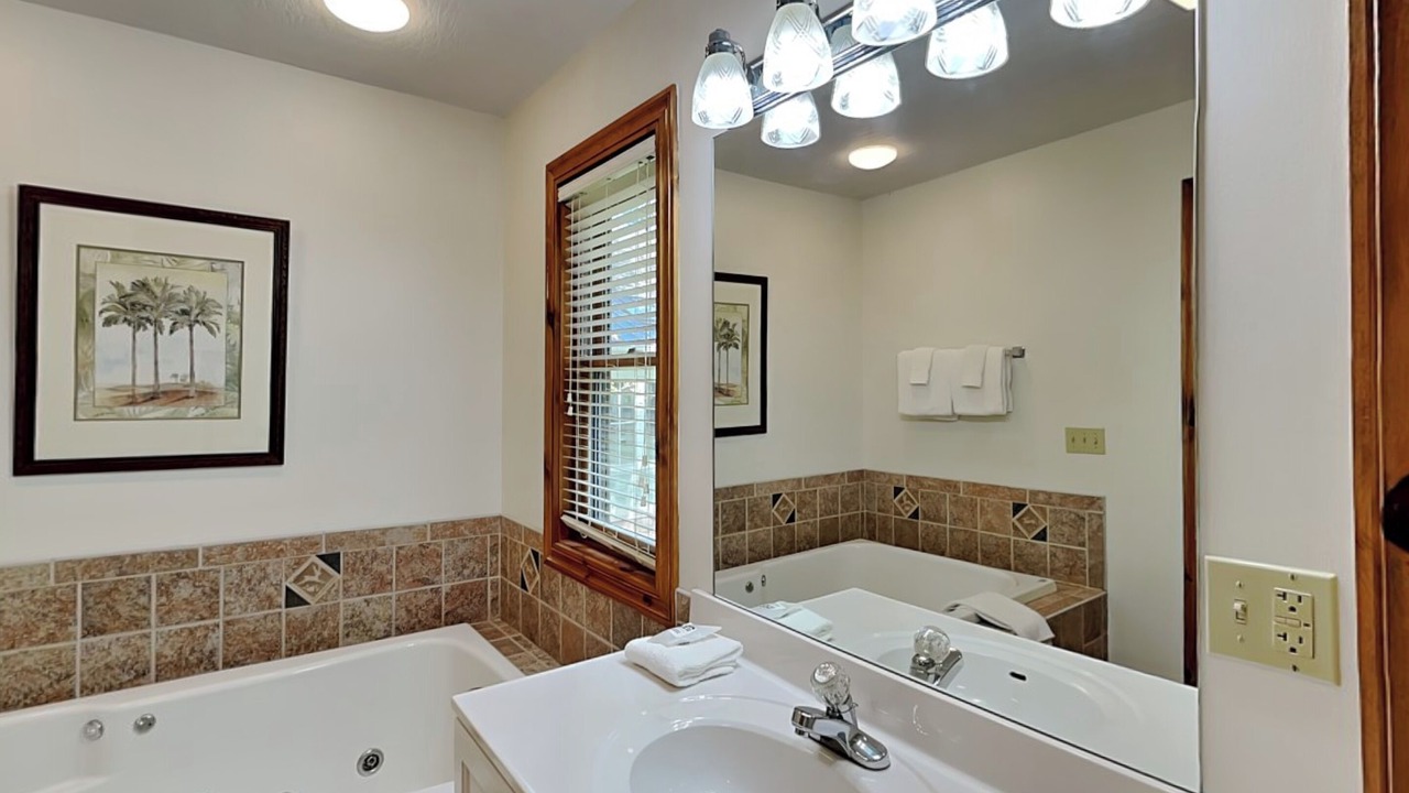 Photo of Bathroom in North Glade Hills