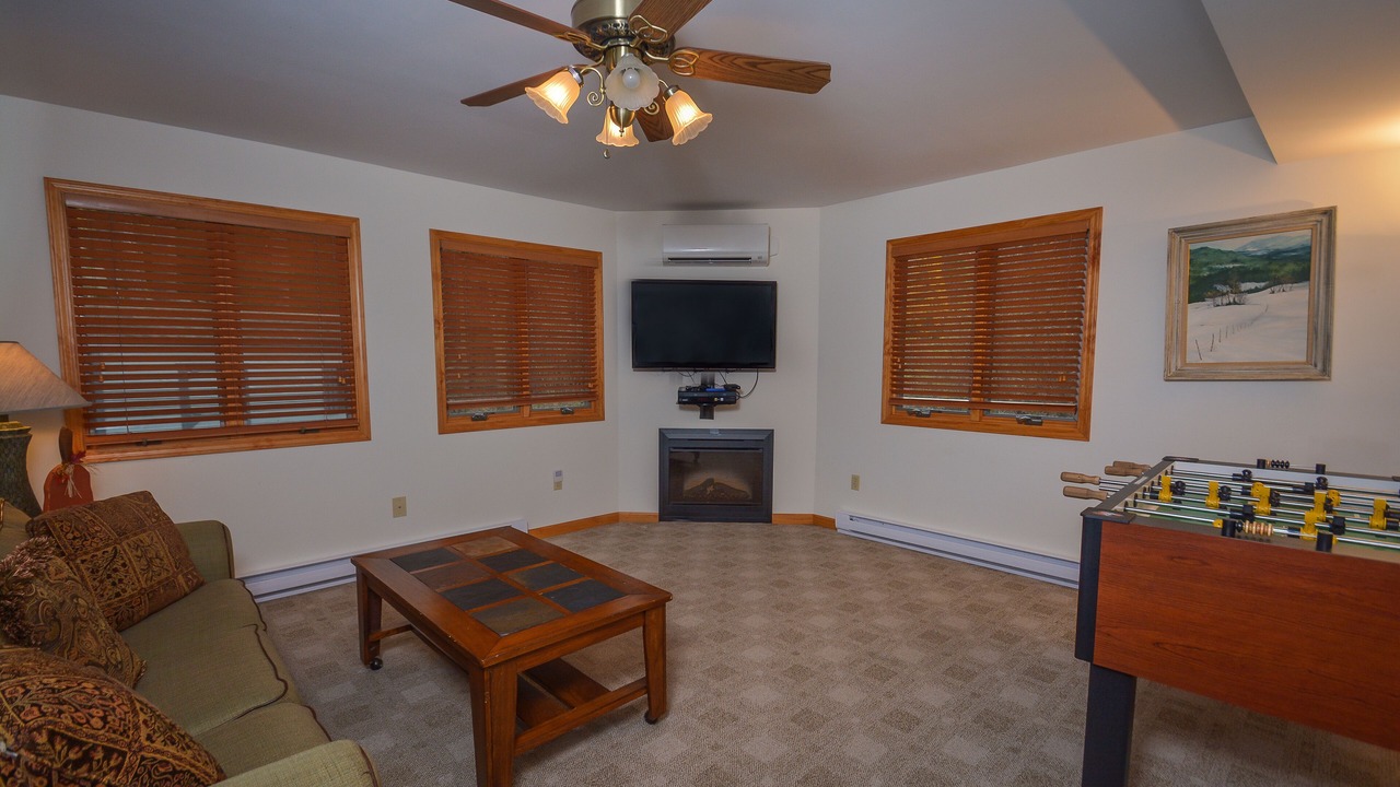 Photo of Livingroom in Oakland