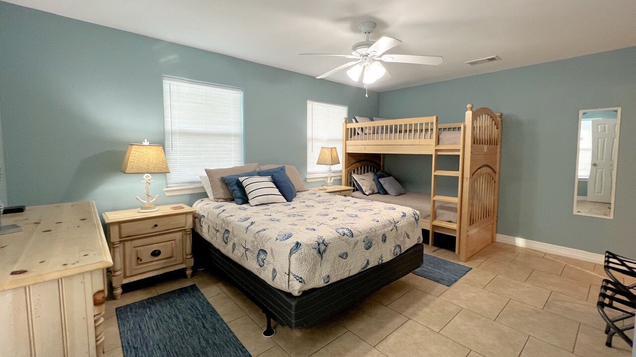 Photo of Bedroom in Port Bolivar