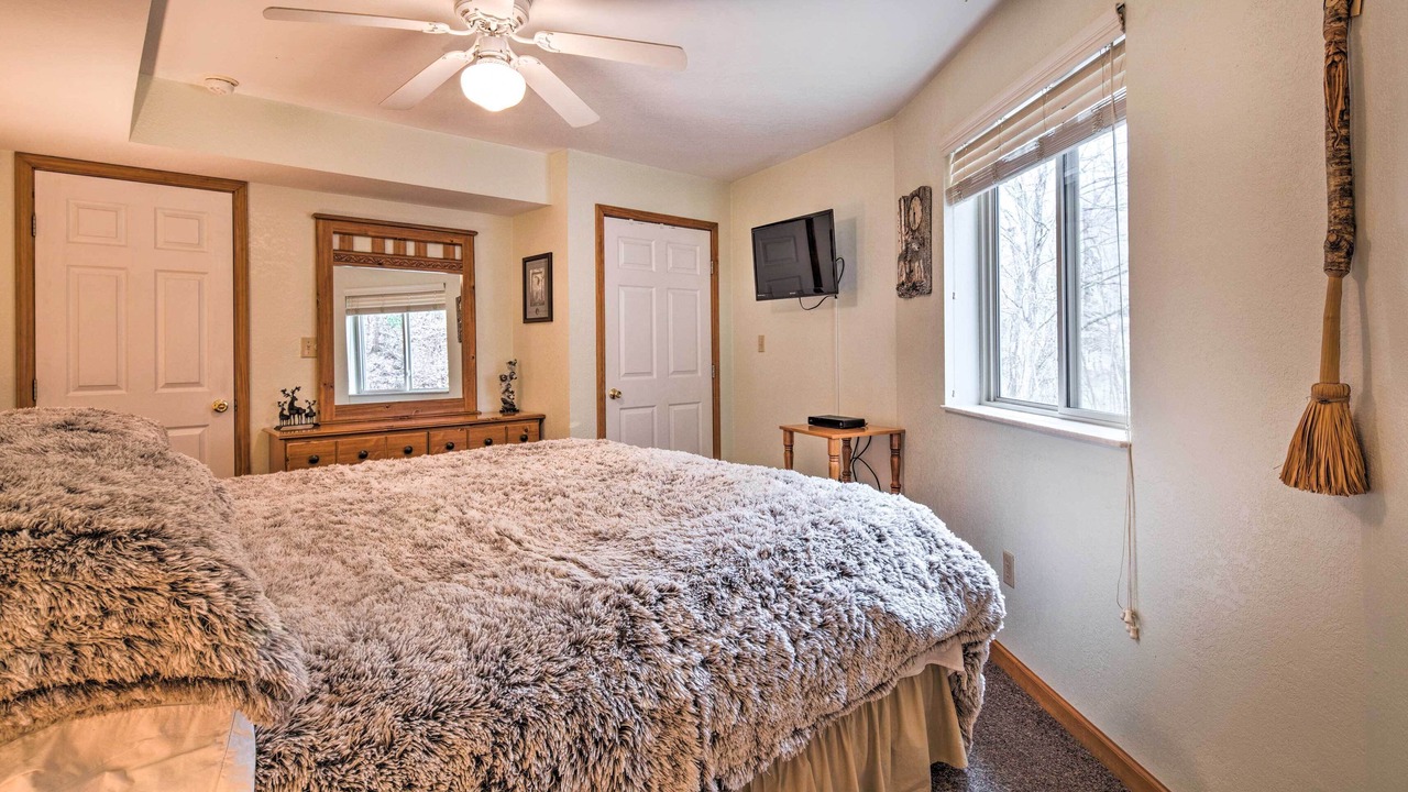 Photo of Bedroom in Burnsville
