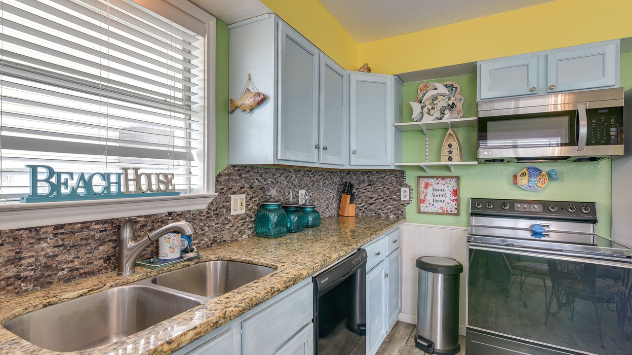 Photo of Kitchen in Surfside Beach