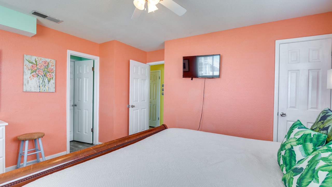 Photo of Bedroom in Surfside Beach