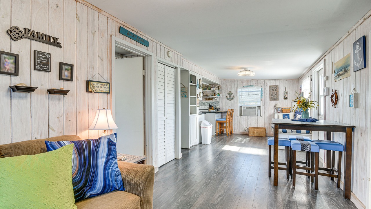 Photo of Livingroom in Surfside Beach