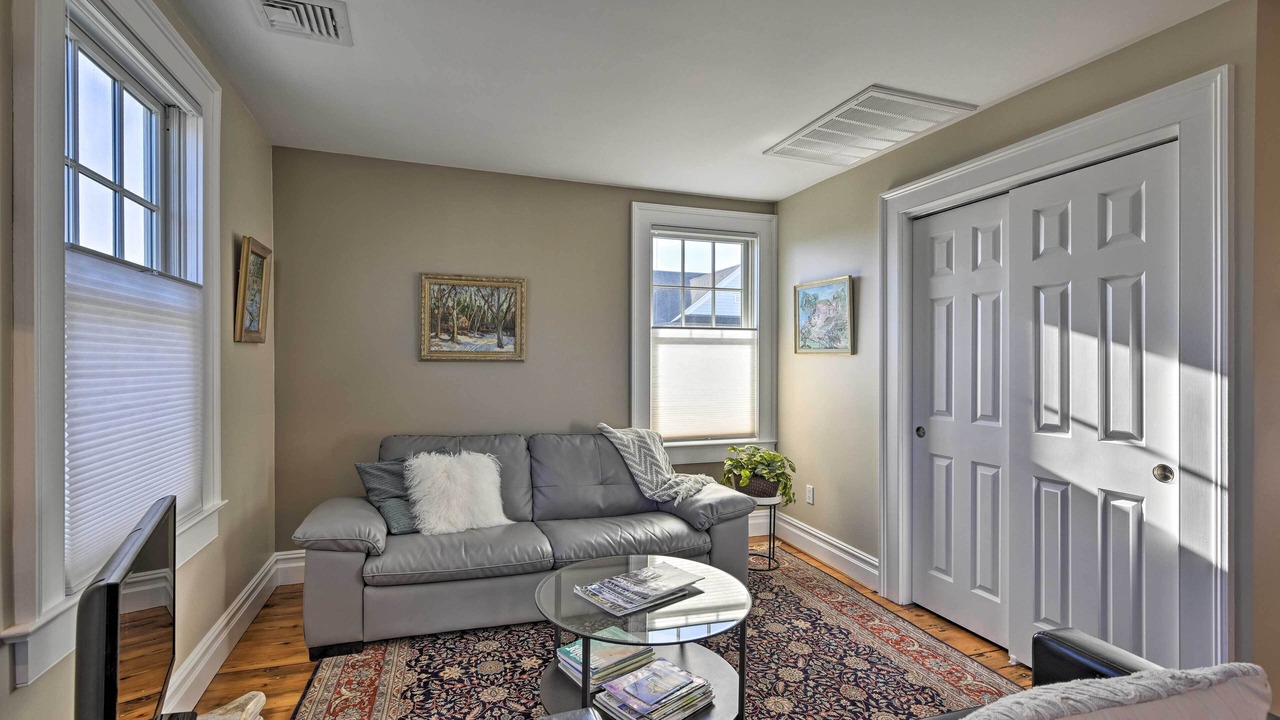 Photo of Livingroom in Greenport