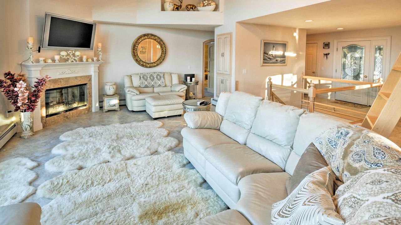 Photo of Livingroom in East Sullivan