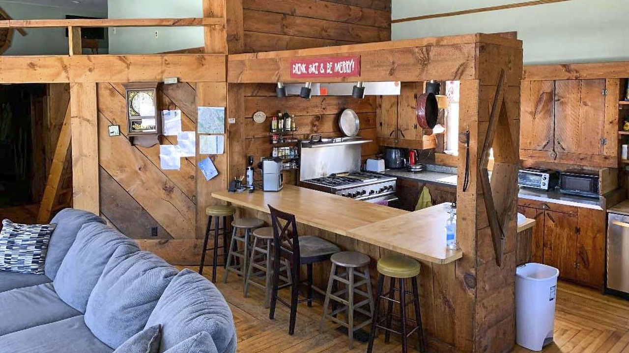 Photo of Livingroom in East Burke