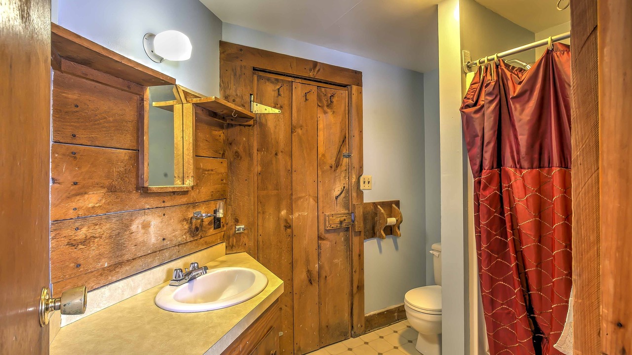 Photo of Bathroom in East Burke