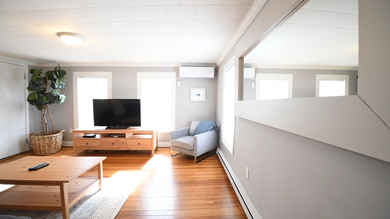 Photo of Bedroom in East Bayside