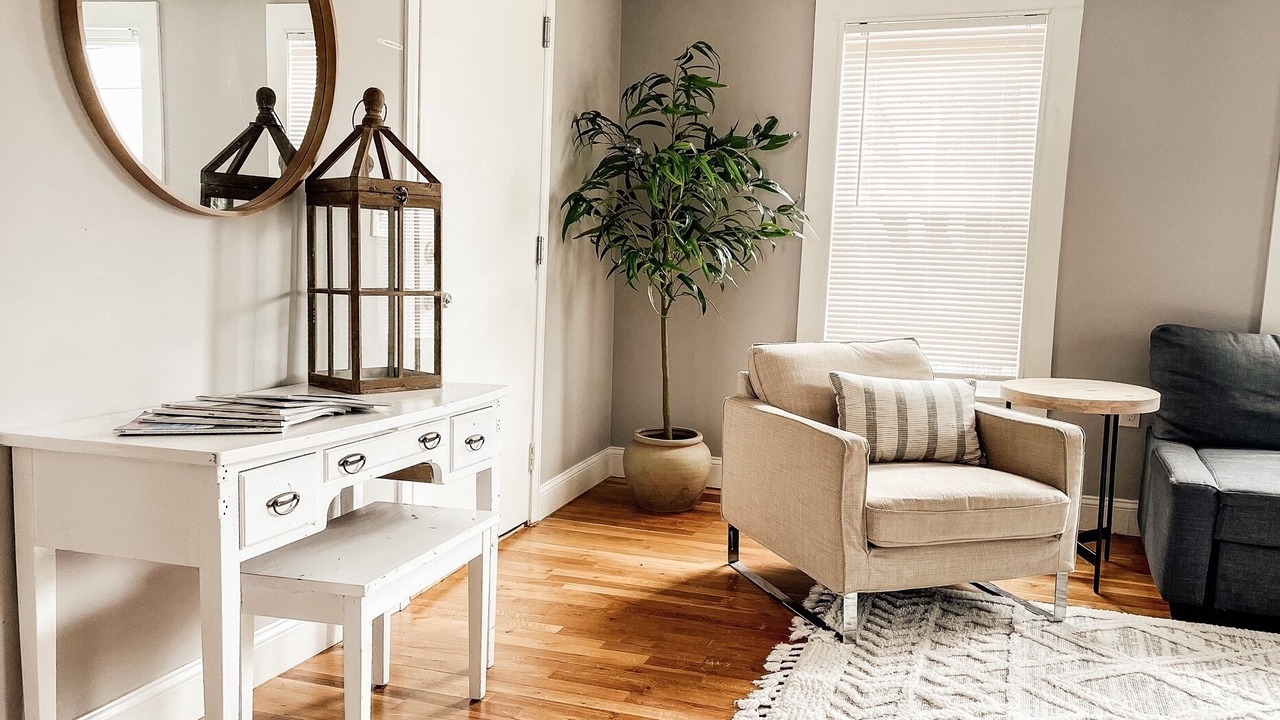 Photo of Bedroom in East Bayside