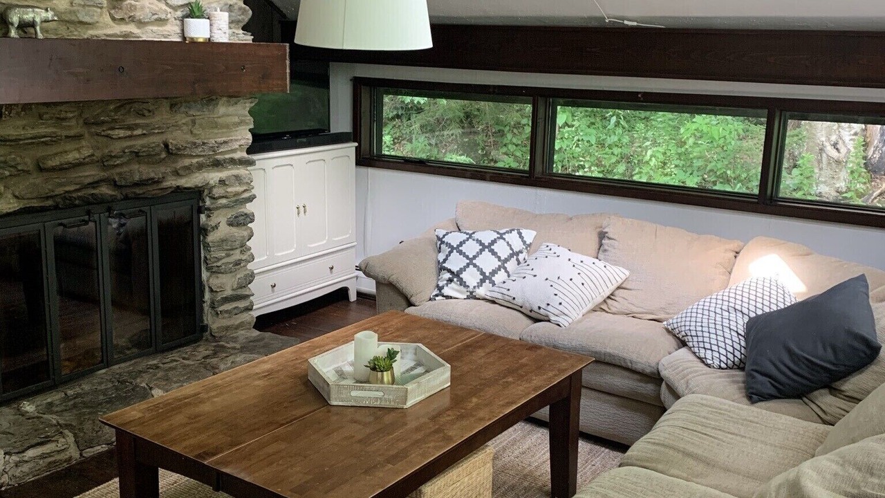 Photo of Livingroom in Pittsfield
