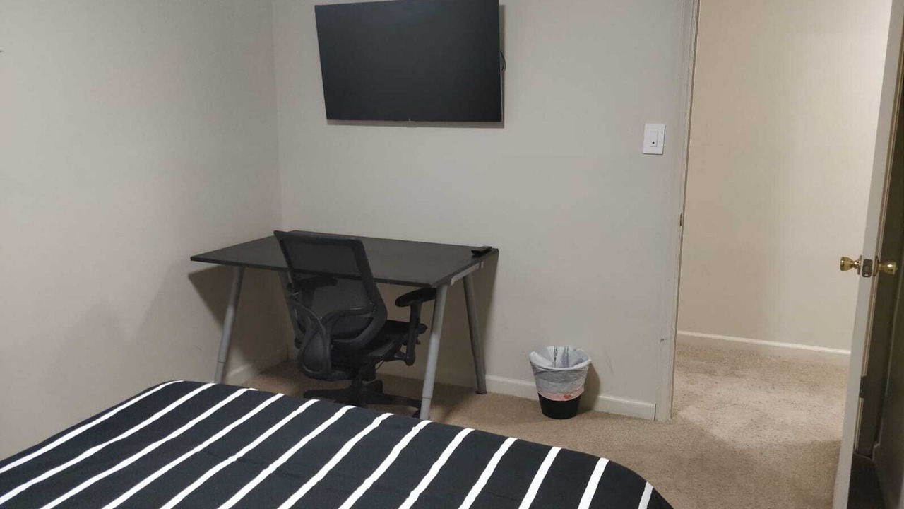 Photo of Bedroom in White Oak