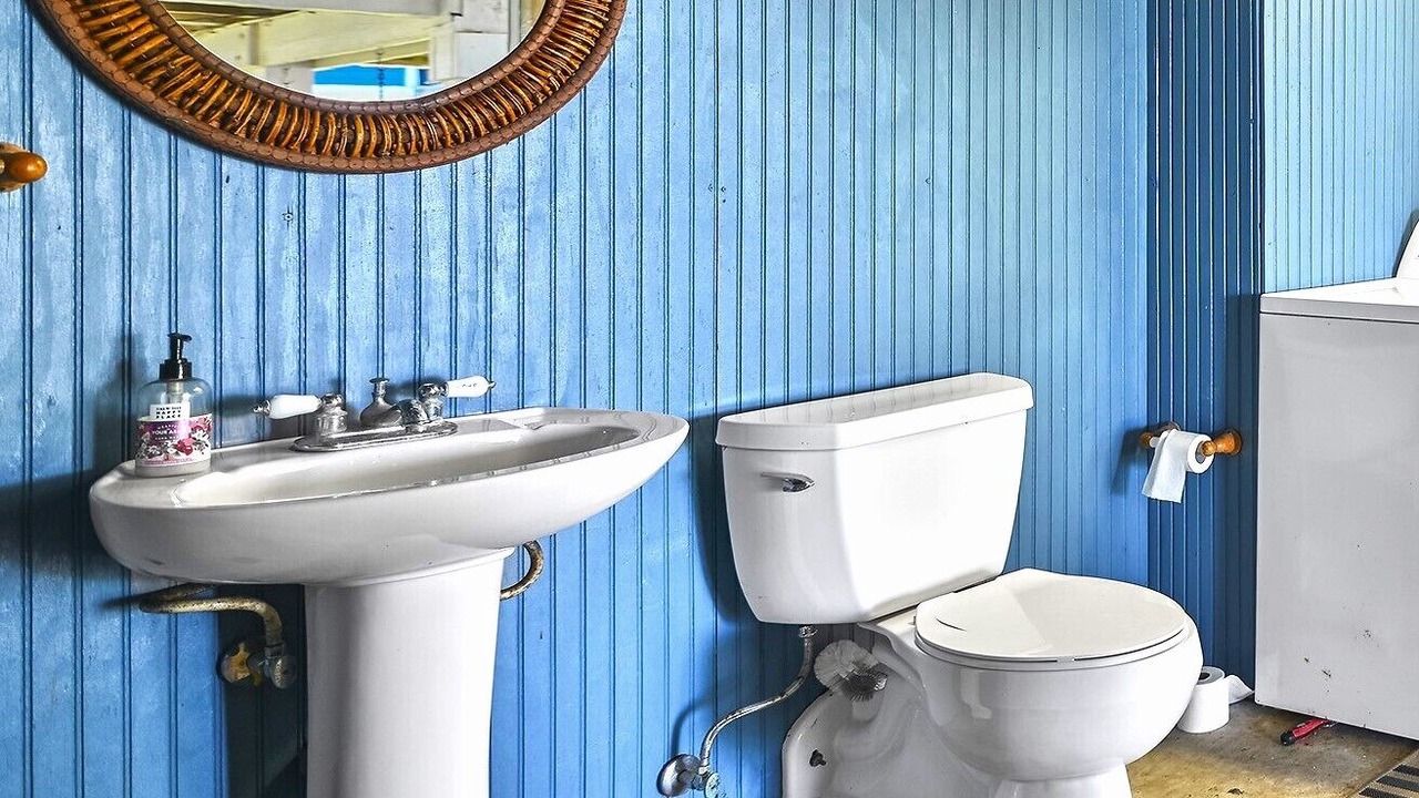 Photo of Bathroom in Bermuda Beach