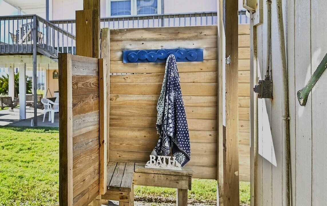 Photo of Patio Balcony in Bermuda Beach