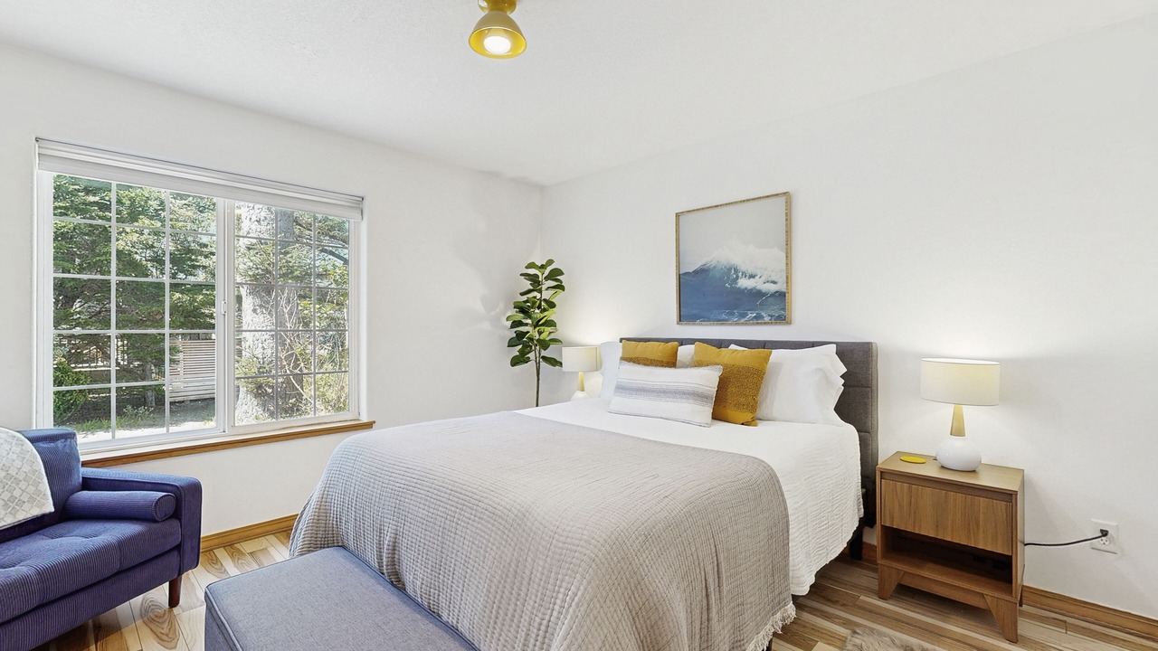 Photo of Bedroom in Rockaway Beach