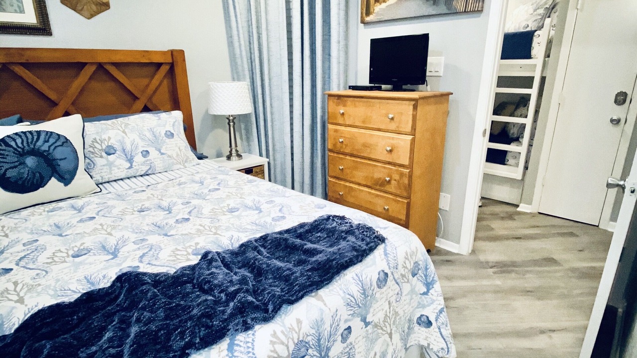 Photo of Bedroom in Galveston