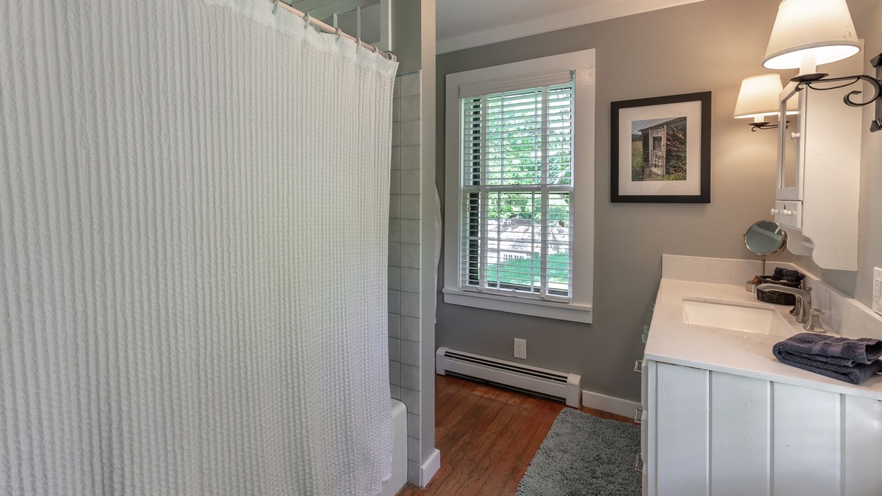 Photo of Bathroom in Barnard