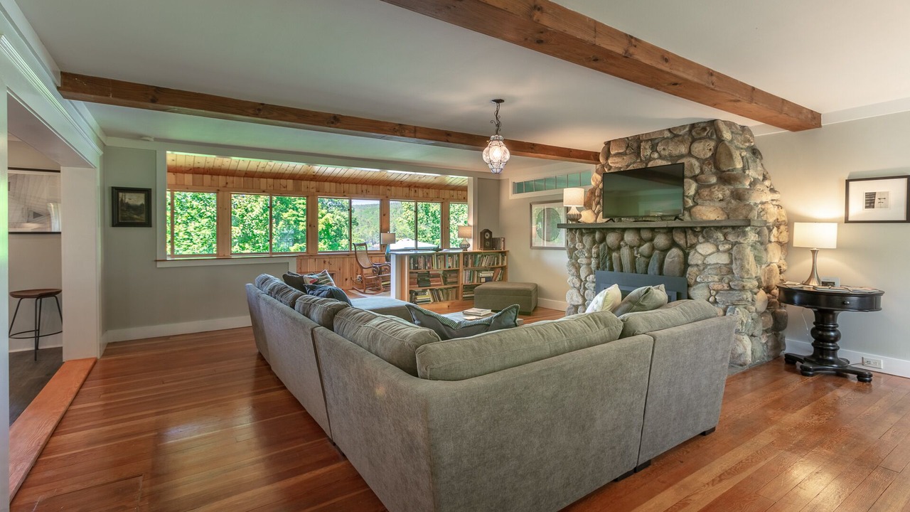 Photo of Livingroom in Barnard