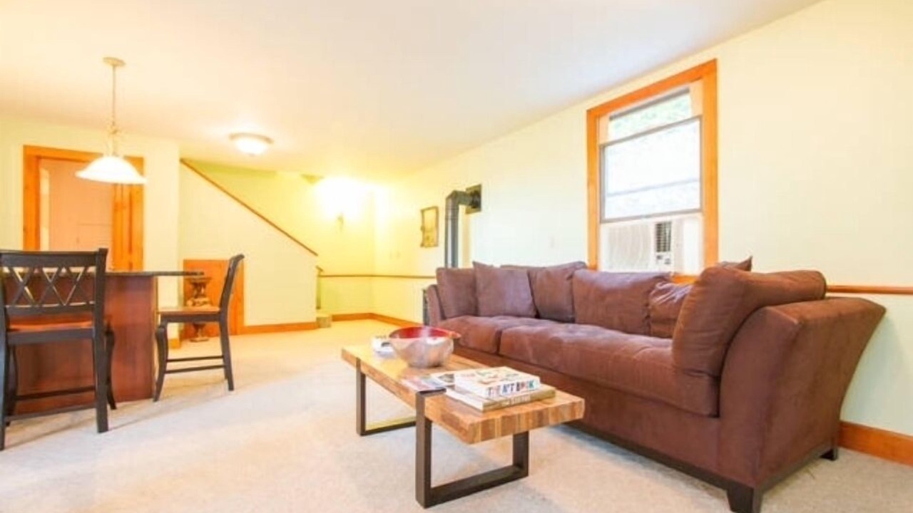 Photo of Livingroom in Putney