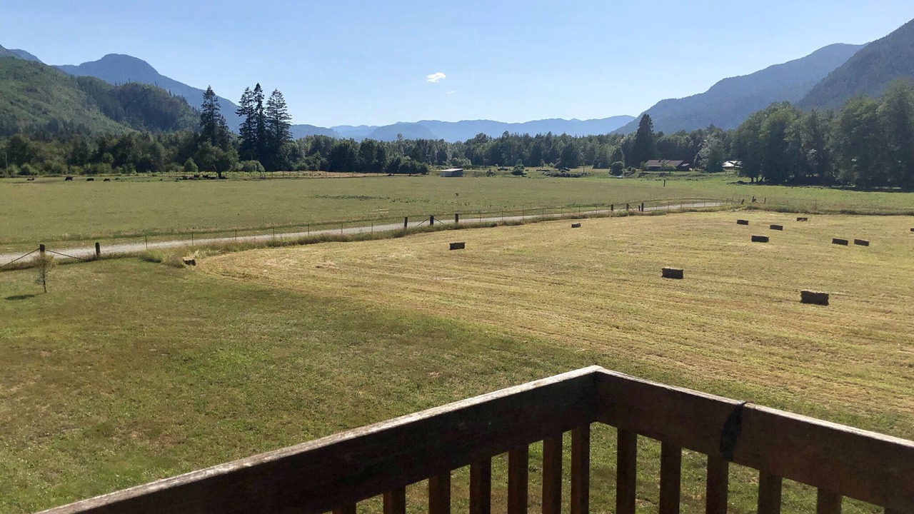 Photo of Patio Balcony in Marblemount