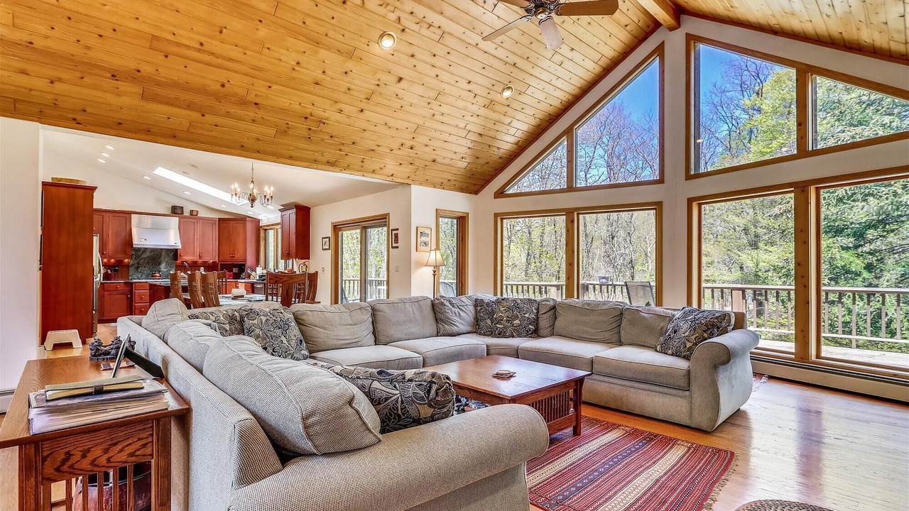 Photo of Livingroom in Timberline