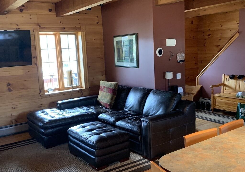 Photo of Livingroom in Ellicottville