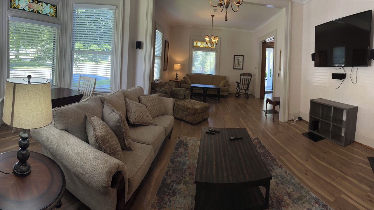 Photo of Livingroom in Oneonta