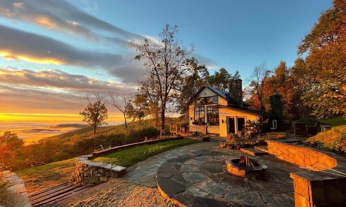 Photo of Patio Balcony in Chester Gap