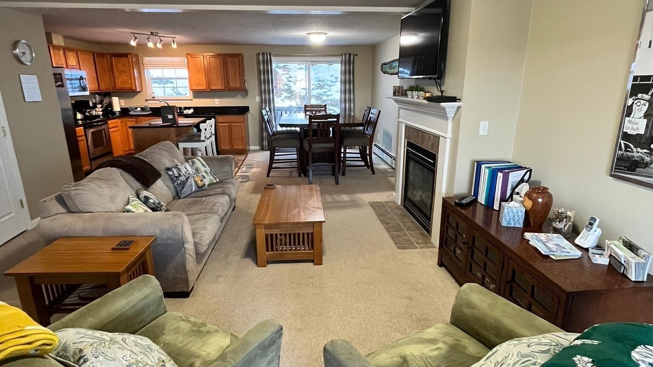 Photo of Livingroom in Bethel