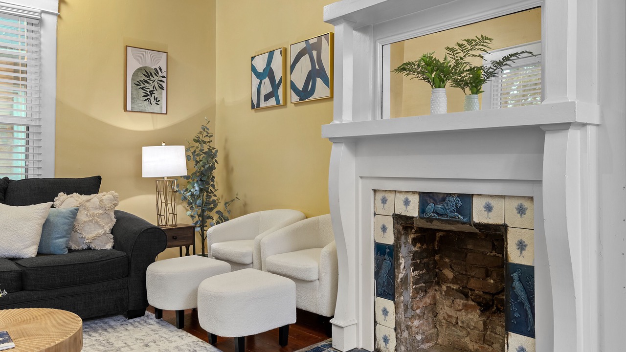 Photo of Livingroom in Cleveland Park