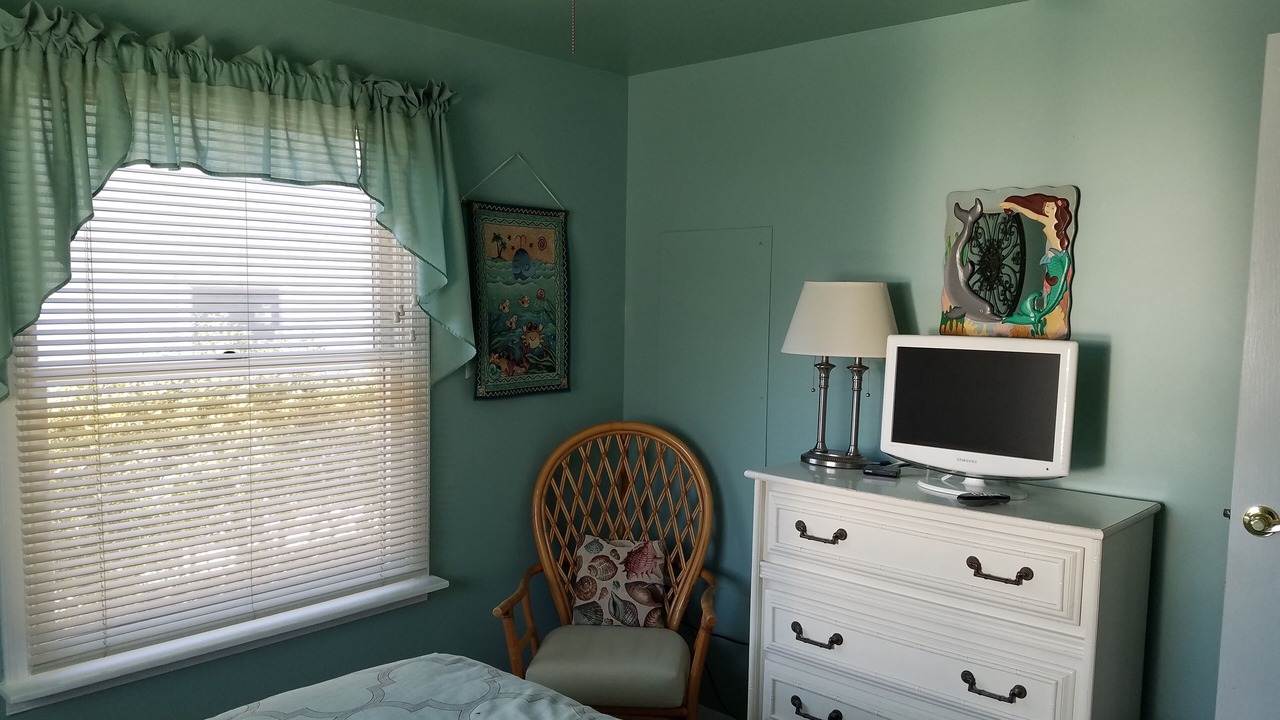Photo of Bedroom in Edgewater Acres