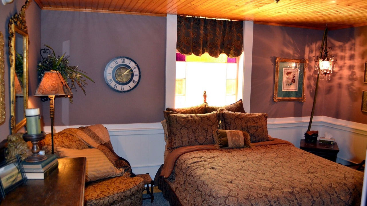Photo of Bedroom in Wolfeboro