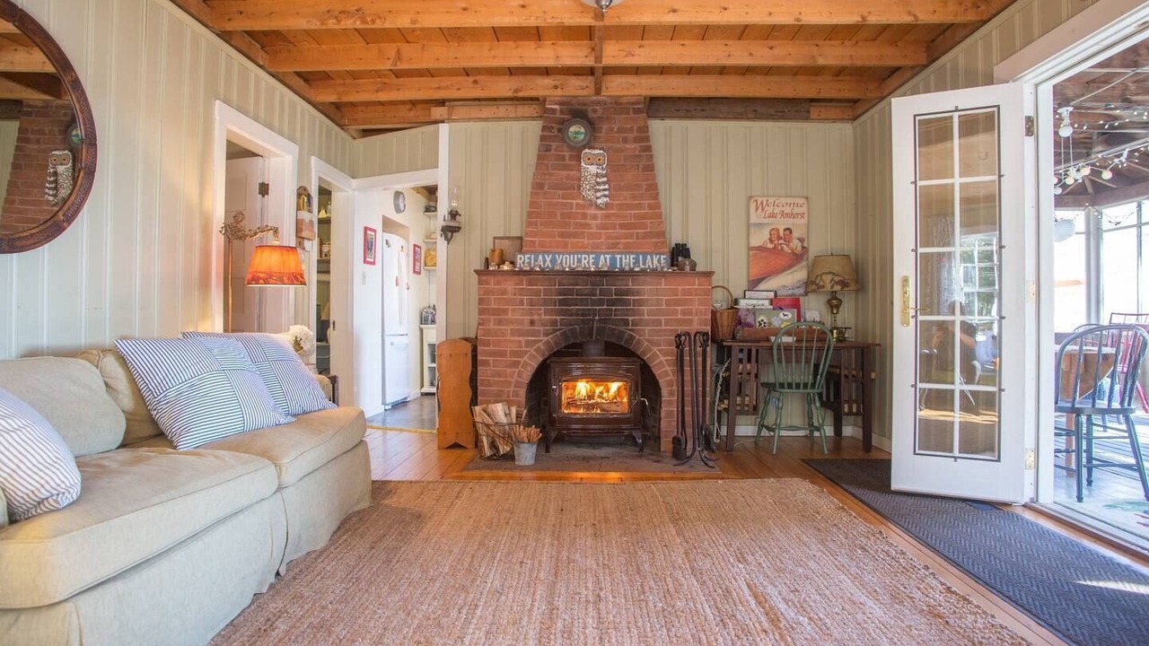 Photo of Livingroom in Plymouth