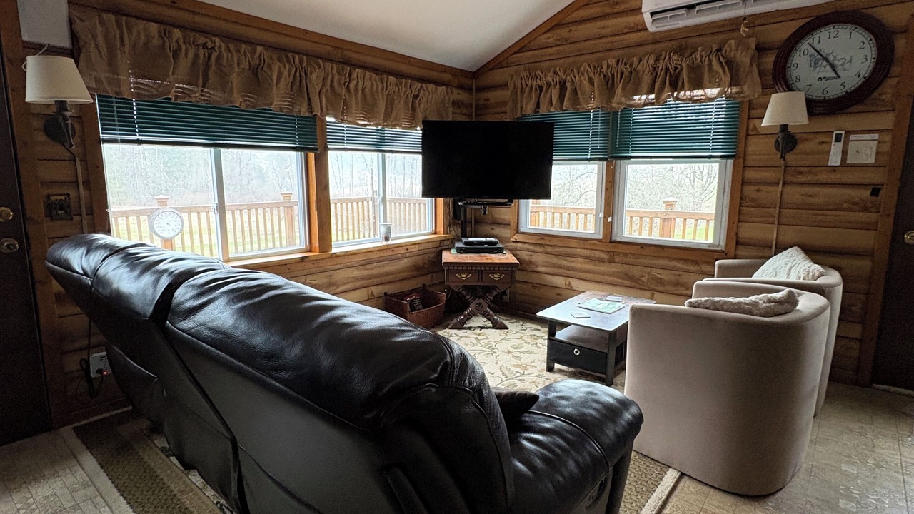 Photo of Livingroom in Milford