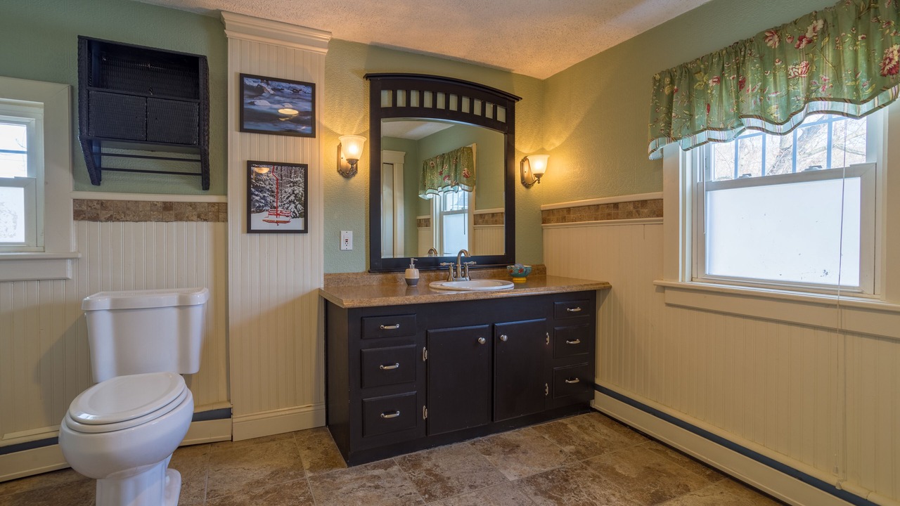 Photo of Bathroom in Upper Village