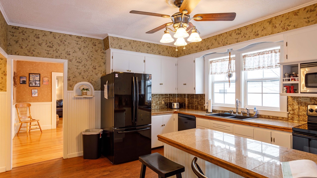 Photo of Kitchen in Upper Village