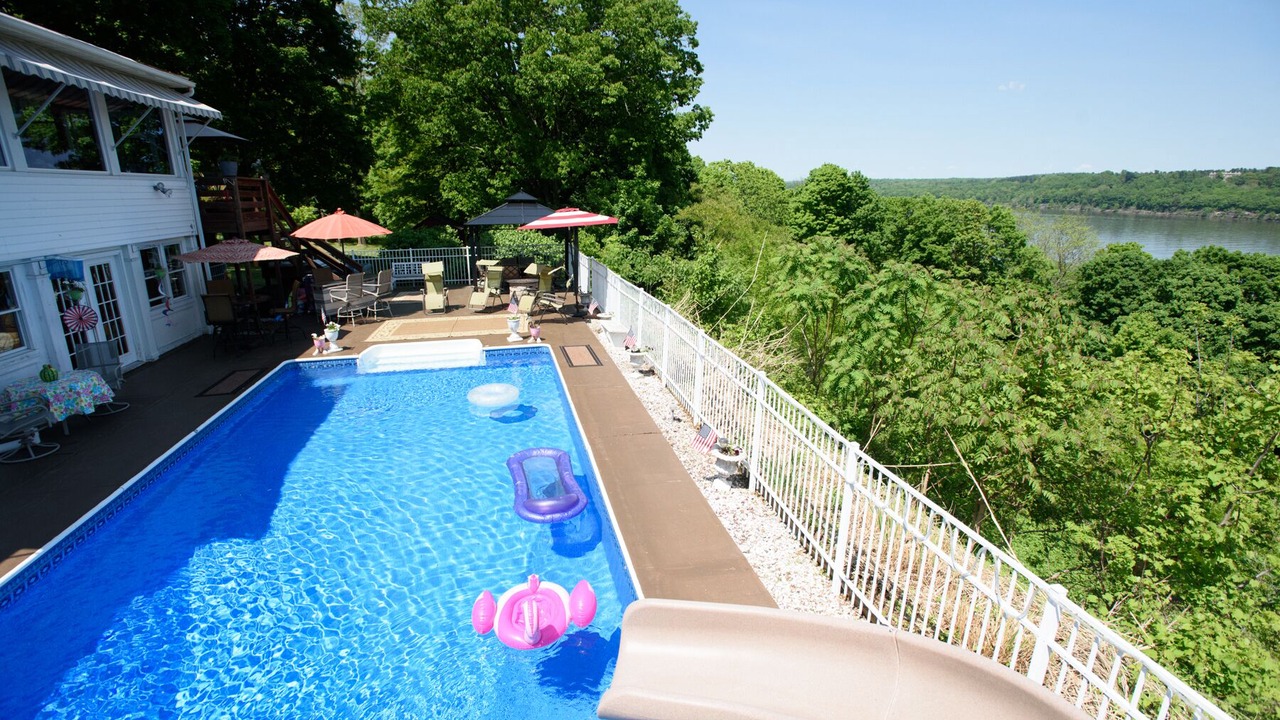 Photo of Outdoor in Town of Lloyd