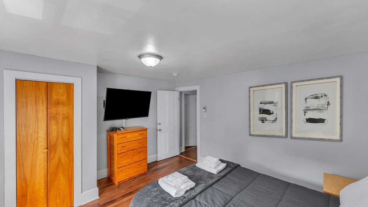 Photo of Bedroom in Oneonta