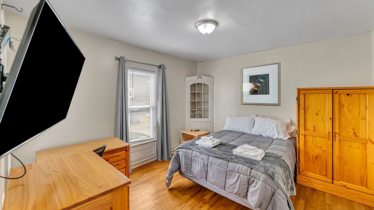 Photo of Bedroom in Oneonta