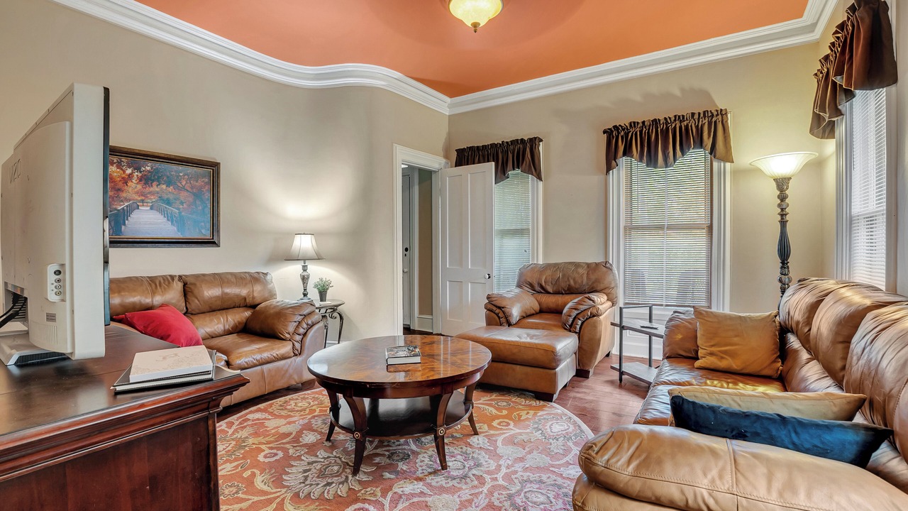 Photo of Livingroom in Milford